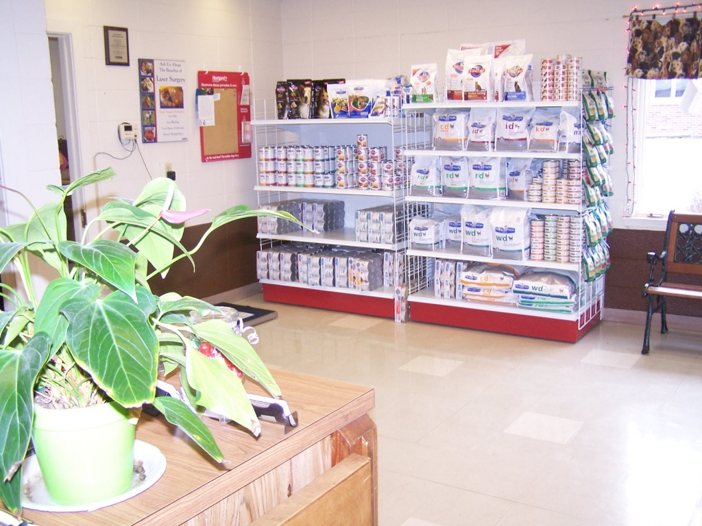 Lincoln Land Animal Clinic, LTD Jacksonville, IL 217-245-9508, a full service veterinary clinic